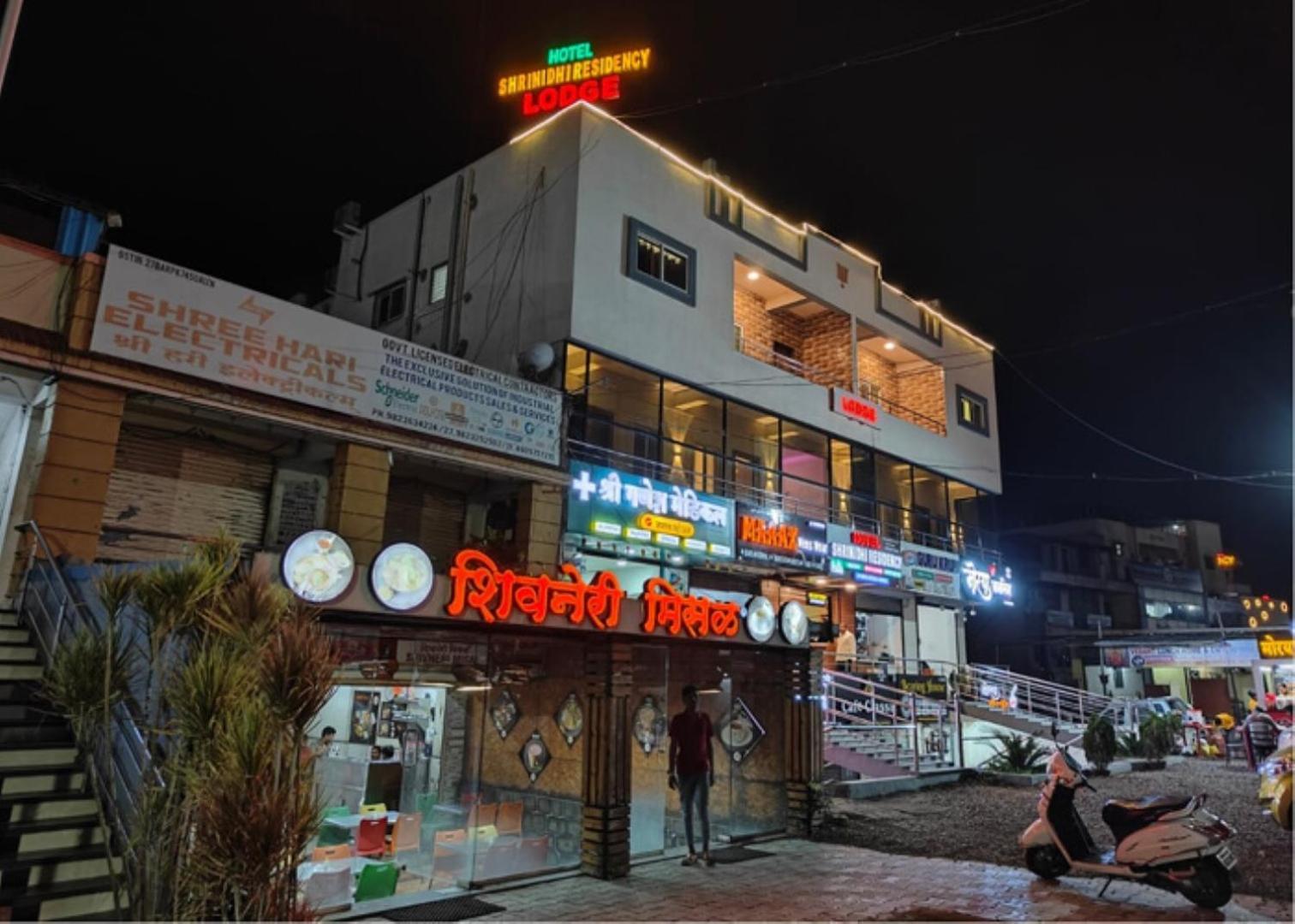 Shrinidhi Residency Pune Hotel Exterior foto